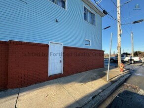 297 Lindsey St in Fall River, MA - Building Photo - Building Photo