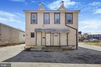 909 Springfield Rd in Darby, PA - Building Photo - Building Photo