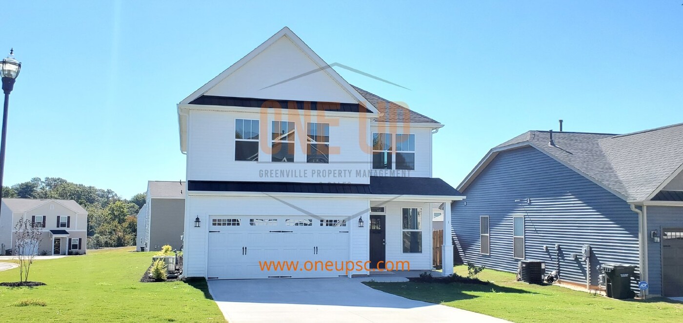 1 Royal Pine Wy. in Greer, SC - Building Photo