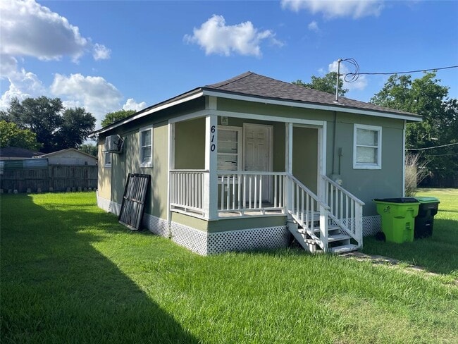 property at 610 Maiden Ln