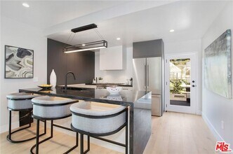 2111 Clifford St in Los Angeles, CA - Building Photo - Building Photo