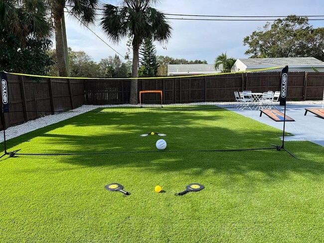 property at 1810 Elizabeth St