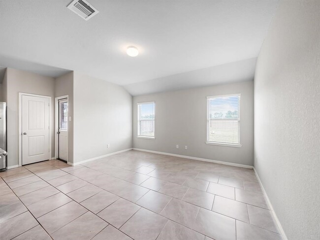 29802 Breakwater Dr in Park Row, TX - Building Photo - Building Photo