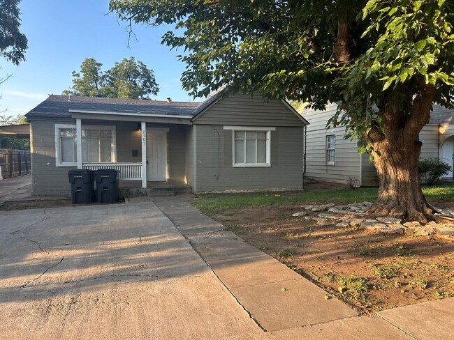 2403 22nd St in Lubbock, TX - Building Photo - Building Photo