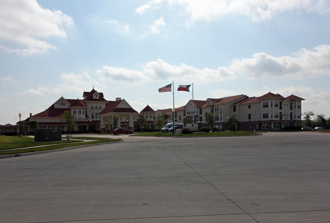 Country Lane Seniors Community in Waxahachie, TX - Building Photo