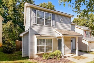 316 Peachtree Rd in Charlotte, NC - Foto de edificio - Building Photo