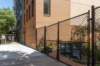 535 E 12th St in New York, NY - Building Photo - Building Photo