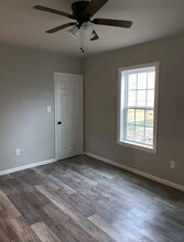 916 N Austin St in Denton, TX - Building Photo - Building Photo