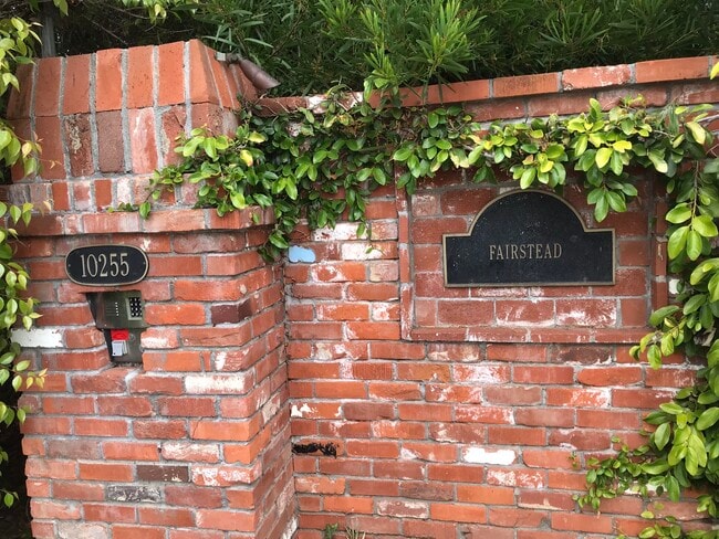 property at 10255 Kashmere Ln