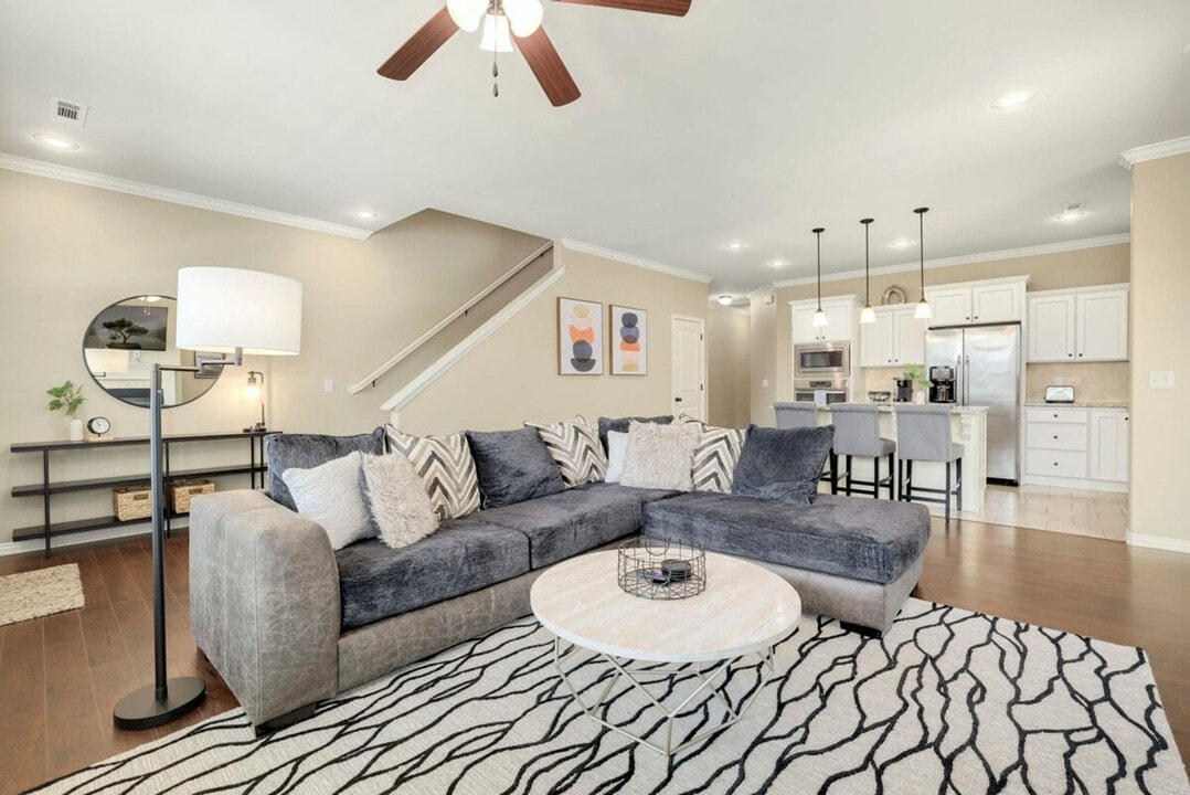 571 N Keats Dr in Fayetteville, AR - Building Photo
