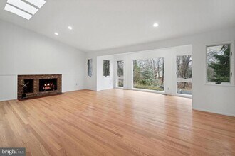 7700 Hamilton Spring Rd in Bethesda, MD - Building Photo - Building Photo