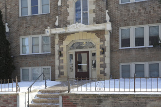 Uptown Classics Apartments in Minneapolis, MN - Building Photo - Building Photo