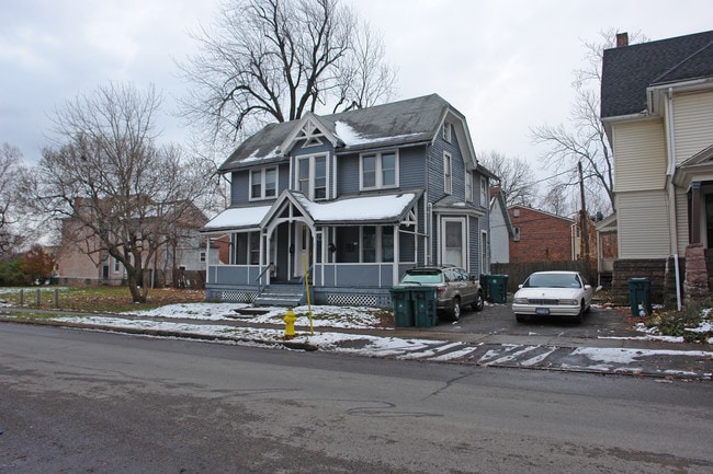 27 Emerson St in Rochester, NY - Building Photo - Building Photo