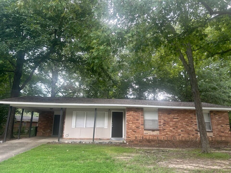 1928 Wellborn Dr in Columbus, GA - Building Photo