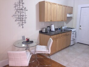 27 Forest St, Unit 1 in Cambridge, MA - Building Photo - Building Photo