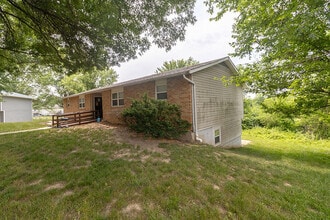 504 W Michael Ct in Columbia, MO - Building Photo - Building Photo