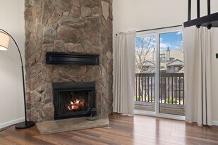 6385 Oak St in Arvada, CO - Building Photo