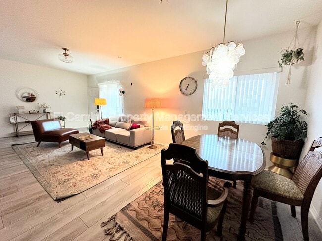 17230 Newhope St in Fountain Valley, CA - Building Photo - Building Photo