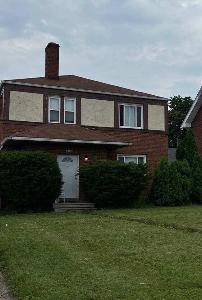 property at 18606 Lakeshore Blvd
