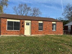 4445 Engleka Ct in Dayton, OH - Building Photo