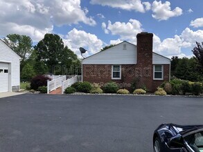 11407 Creery Rd in Glen Allen, VA - Building Photo - Building Photo