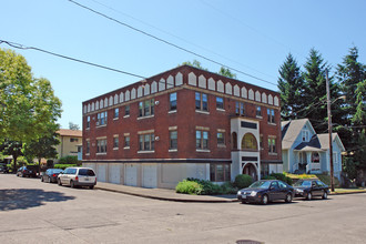 3080 SE Ankeny St in Portland, OR - Building Photo - Building Photo