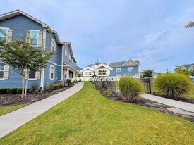 1713 Dresdon Ln in Virginia Beach, VA - Building Photo