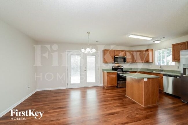 5709 Hidden Lake Dr in Browns Summit, NC - Building Photo - Building Photo