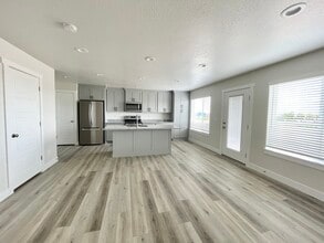 4067 S 2800 W, Unit 268 in Roy, UT - Building Photo - Building Photo
