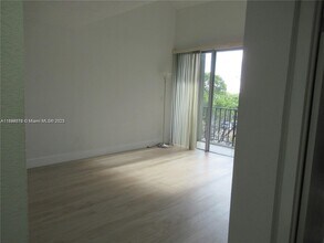 100 Fontainebleau Blvd in Miami, FL - Building Photo - Building Photo