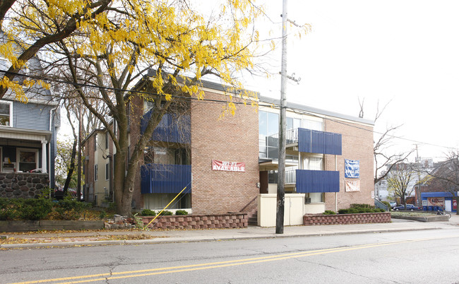 811-815 S State St in Ann Arbor, MI - Foto de edificio - Building Photo