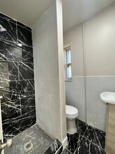 90 E 25th St, Unit 3 in Bayonne, NJ - Building Photo - Building Photo