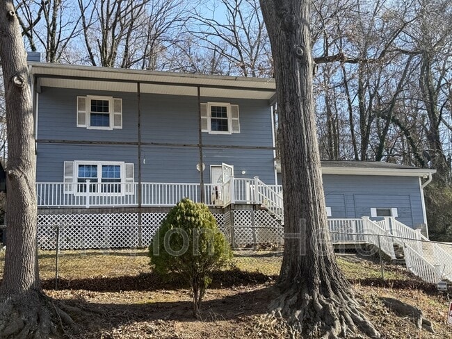 1911 Laurans Ave in Knoxville, TN - Building Photo - Building Photo