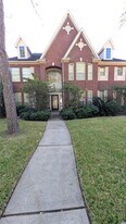 4510 Chestnut Meadow Dr in Sugar Land, TX - Building Photo