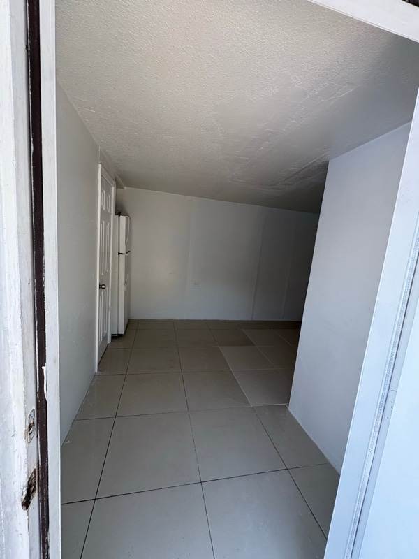 1331 SW 129th Ave in Miami, FL - Foto de edificio - Building Photo