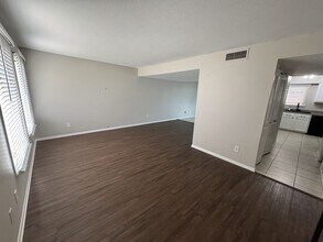 6621 S La Rosa Dr in Tempe, AZ - Building Photo - Building Photo