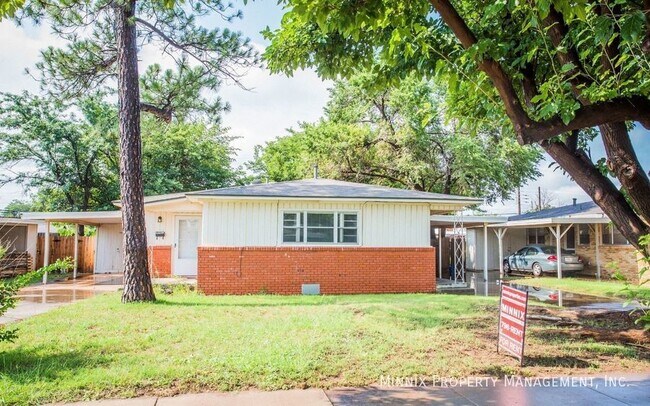 4405 31st St in Lubbock, TX - Building Photo - Building Photo
