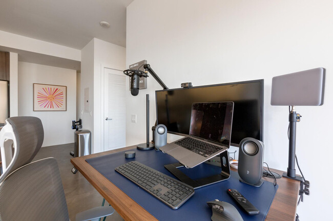 18 10th St in San Francisco, CA - Building Photo - Building Photo