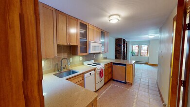 608 1/2 Acker Place NE in Washington, DC - Foto de edificio - Building Photo