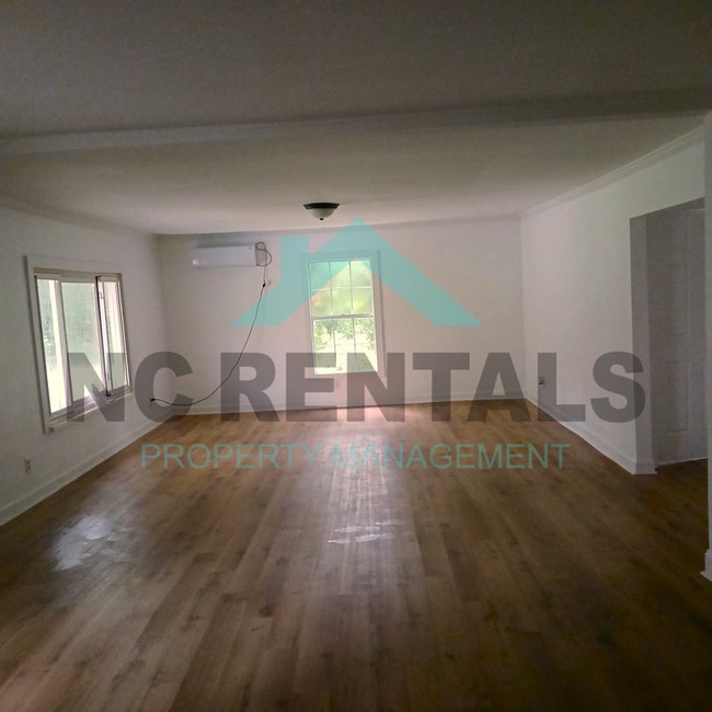 4408 Edgemore Rd in Greensboro, NC - Building Photo - Building Photo