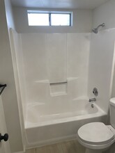 5700 Olmeda Ave, Unit B in Atascadero, CA - Building Photo - Building Photo