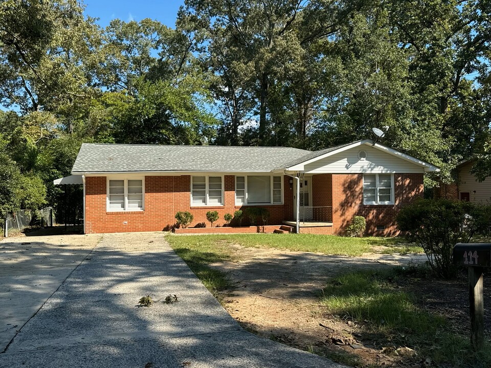 114 Lincoln St in Warner Robins, GA - Building Photo