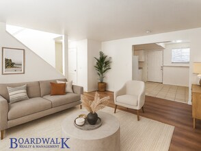 3944 Crown Ave in West Valley City, UT - Foto de edificio - Building Photo