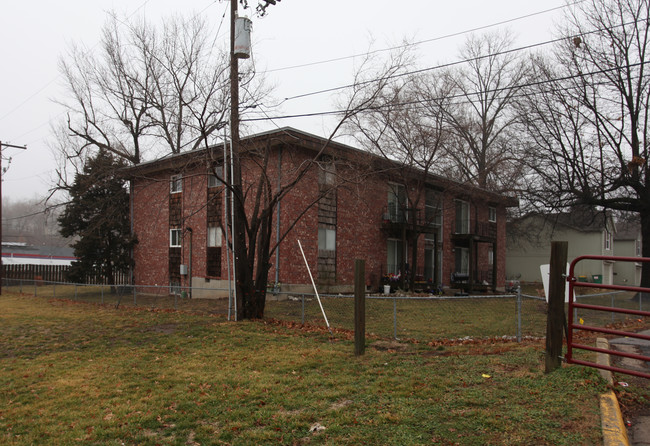 10303 W 62nd St in Shawnee, KS - Building Photo - Building Photo