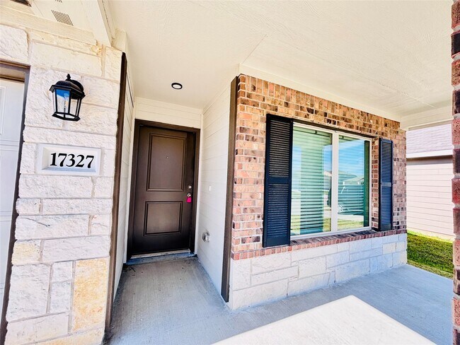 17327 Roxboro Rdg Ln in Crosby, TX - Building Photo - Building Photo