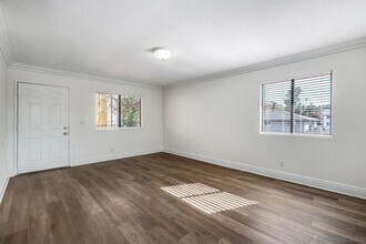 9948 San Juan St, Unit 4 in Spring Valley, CA - Building Photo - Building Photo