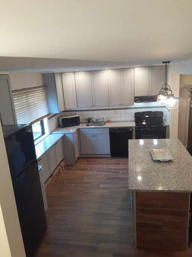 20 Elizabeth Way Rentals in Kiamesha Lake, NY