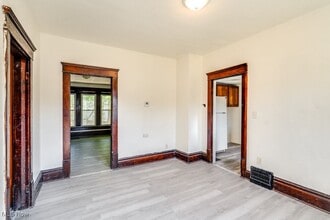 485 Allyn St in Akron, OH - Foto de edificio - Building Photo