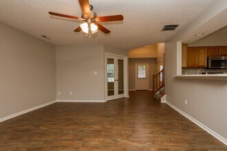 908 Sheffield Dr in Greenwood, IN - Foto de edificio - Building Photo