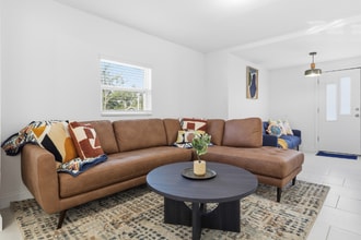 118 W Sligh Ave in Tampa, FL - Foto de edificio - Building Photo